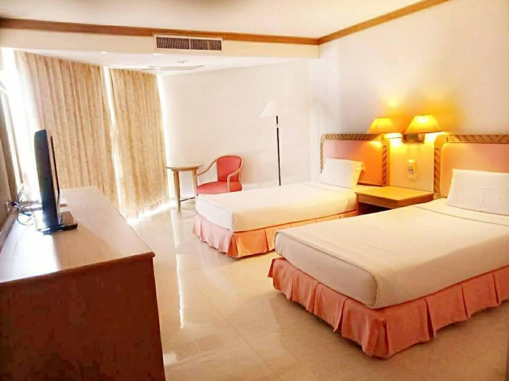 Khanom Golden Beach Hotel Экстерьер фото