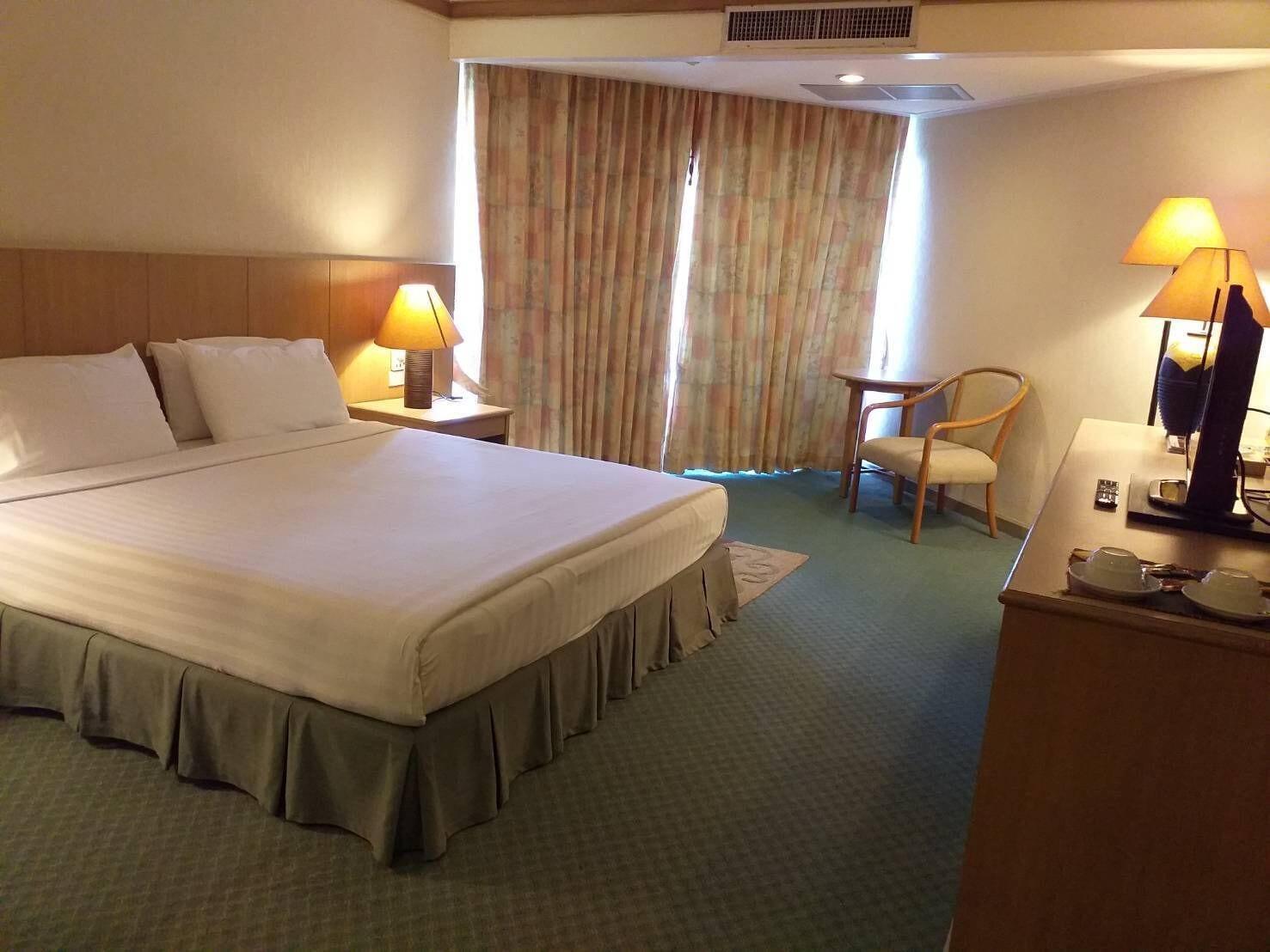 Khanom Golden Beach Hotel Экстерьер фото