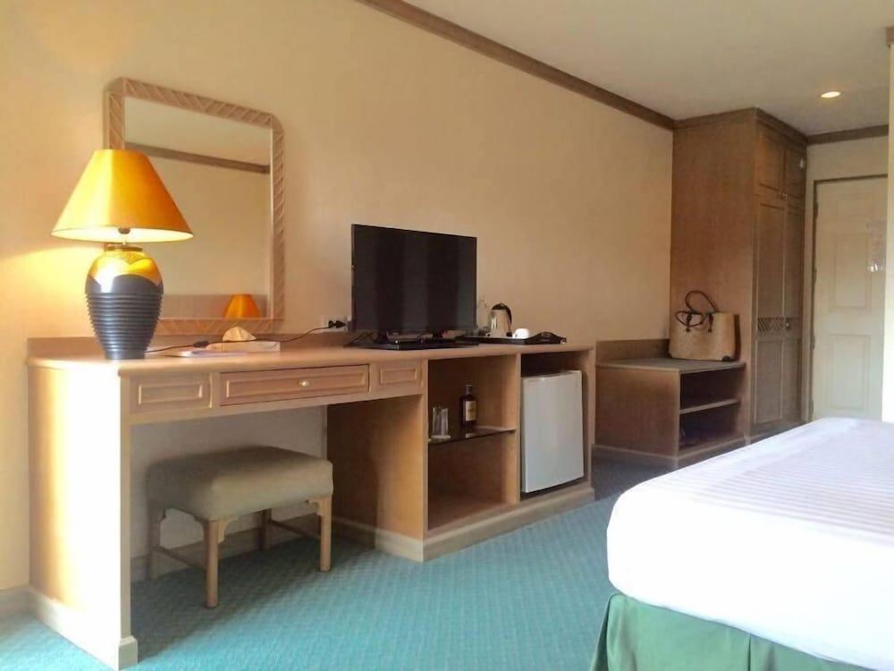 Khanom Golden Beach Hotel Экстерьер фото