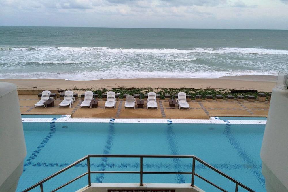 Khanom Golden Beach Hotel Экстерьер фото