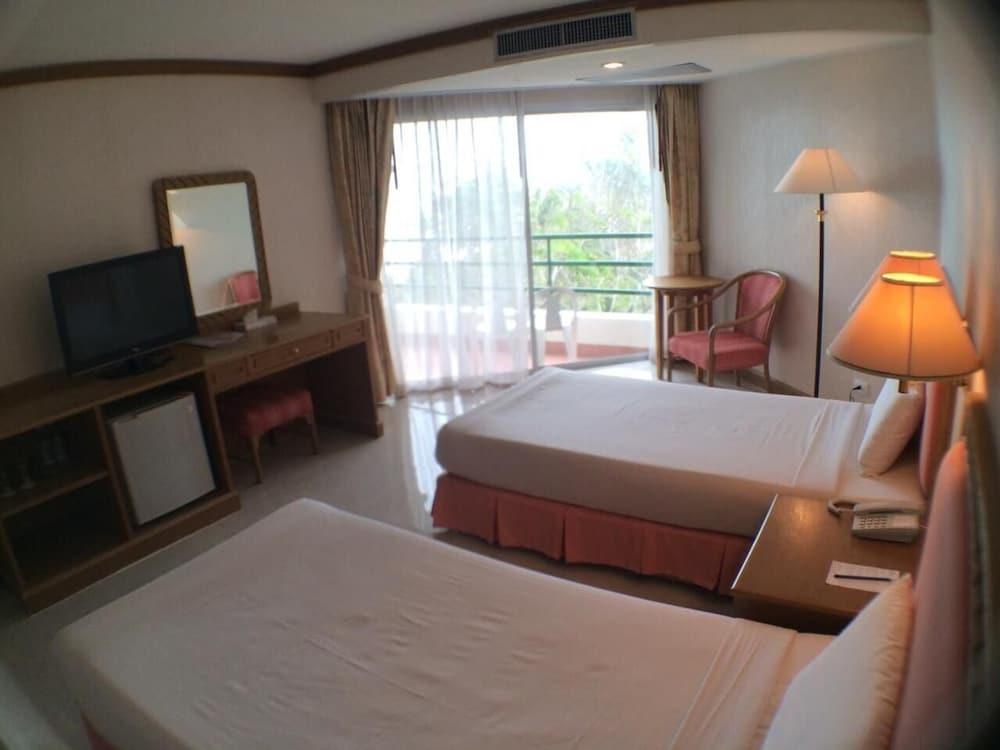 Khanom Golden Beach Hotel Экстерьер фото