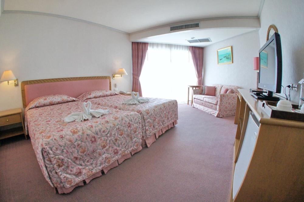 Khanom Golden Beach Hotel Экстерьер фото