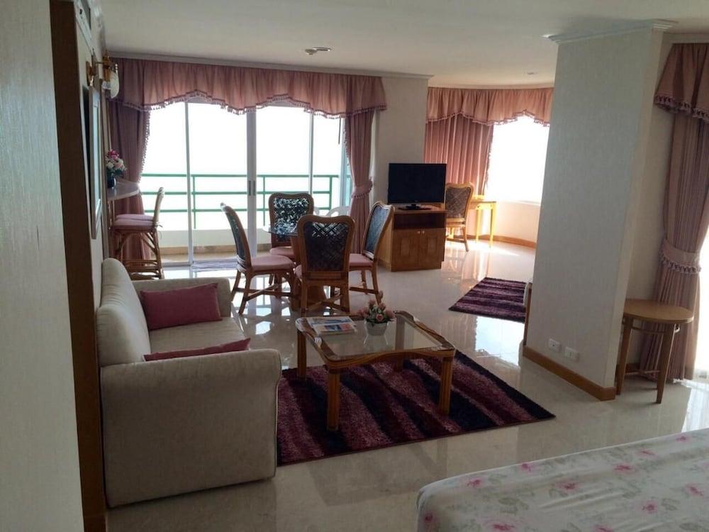 Khanom Golden Beach Hotel Экстерьер фото