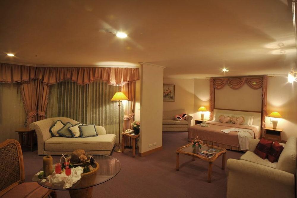 Khanom Golden Beach Hotel Экстерьер фото