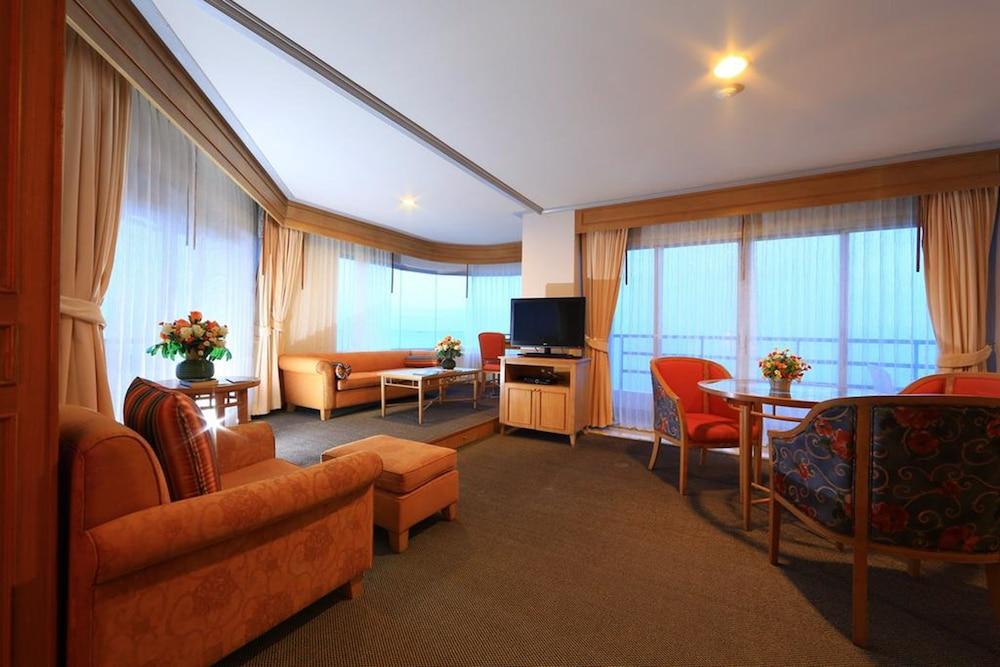 Khanom Golden Beach Hotel Экстерьер фото