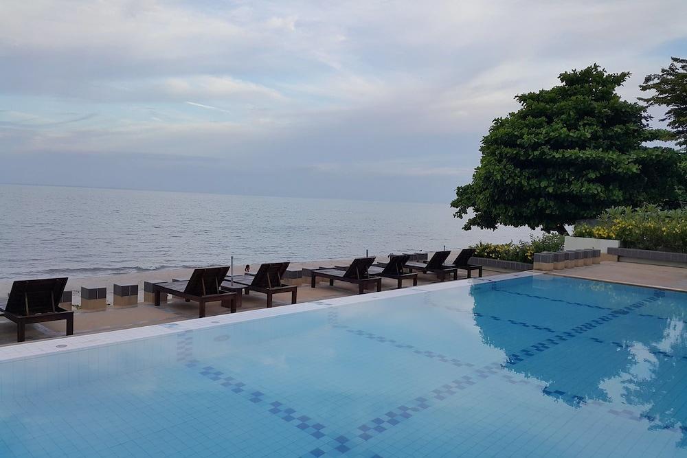 Khanom Golden Beach Hotel Экстерьер фото